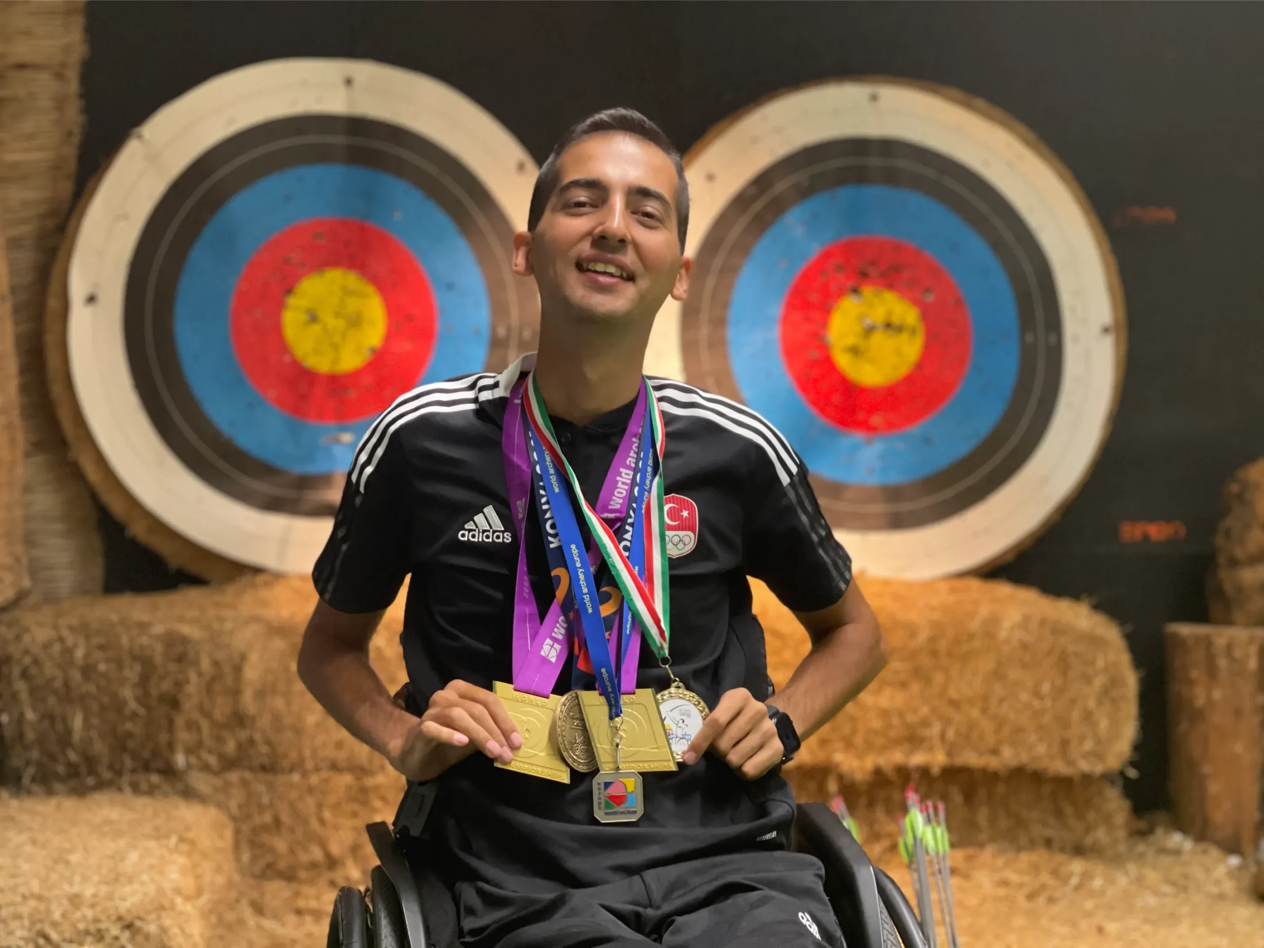 SANKO Holding became the main sponsor of Para National Archer Yiğit Caner Aydın on the 100th anniversary of the Republic of Türkiye